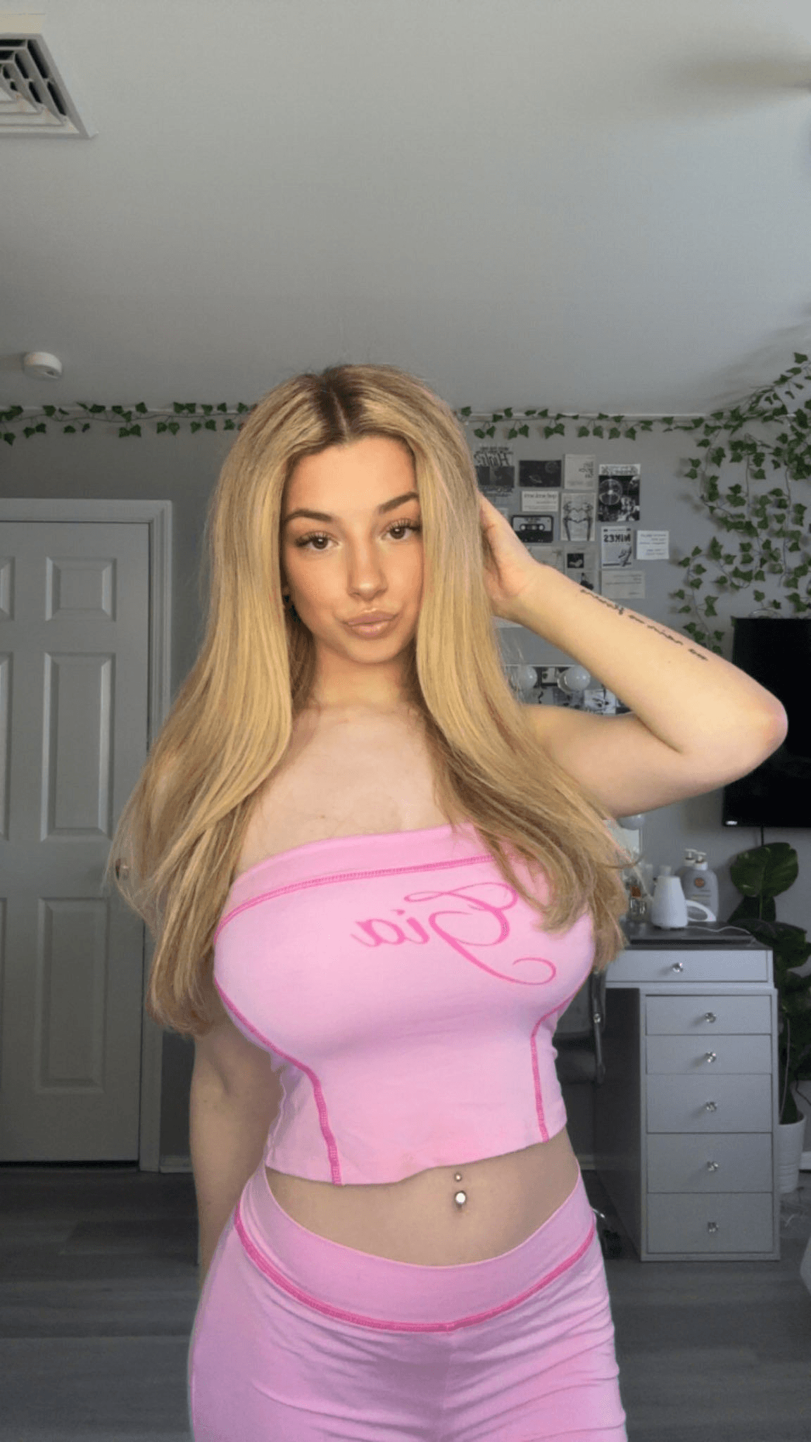 Thumbnail of Кира ценная