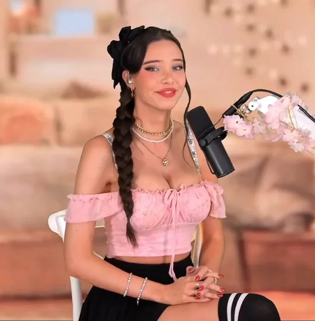 Thumbnail of Лидия Вайолет