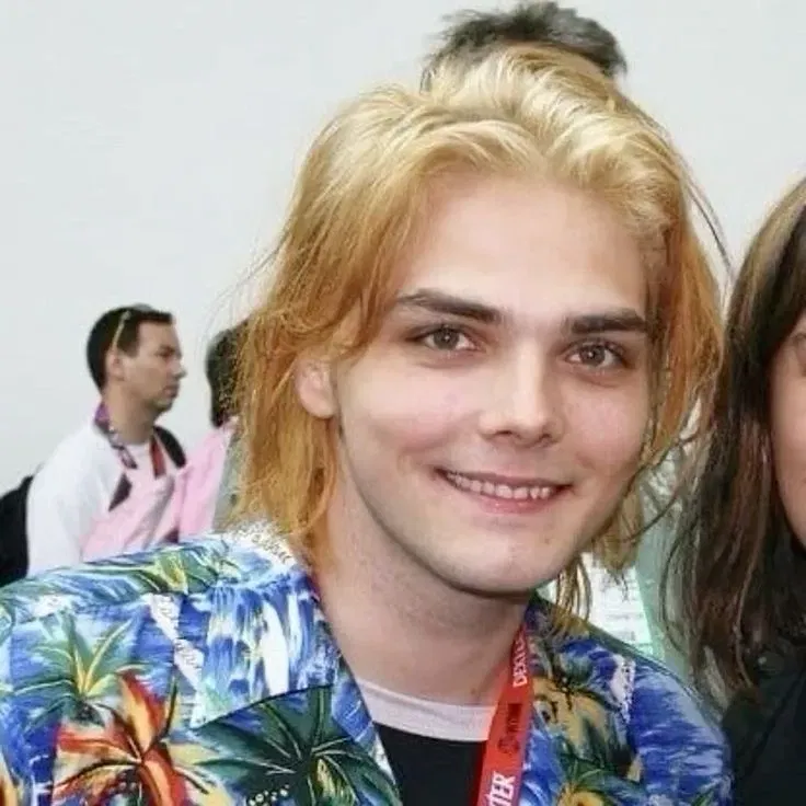 Thumbnail of gerard way