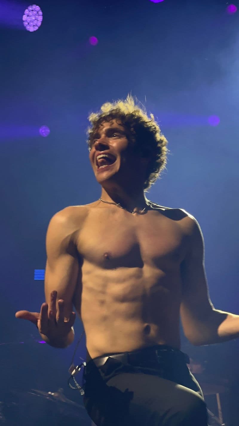 Thumbnail of Джошуа Бассет