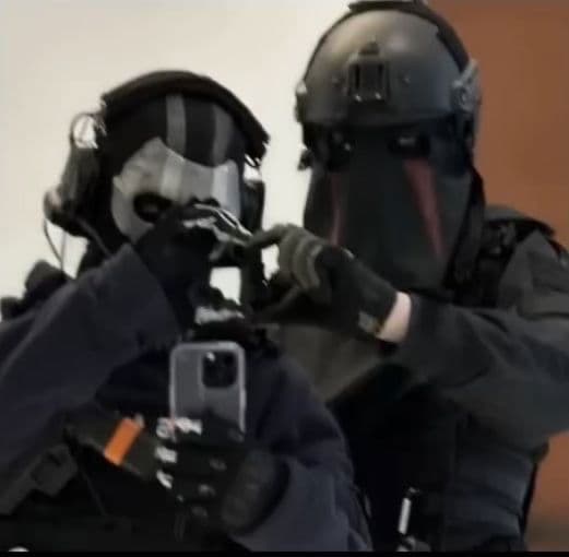 Thumbnail of Призрак и Кёниг