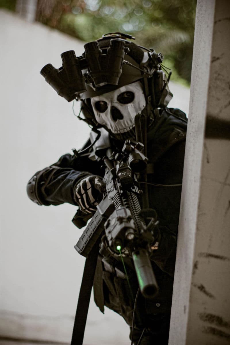 Thumbnail of Саймон «Призрак» Райли