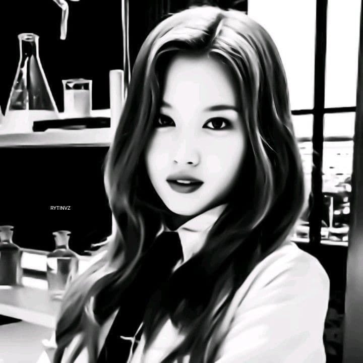 Thumbnail of Sana Minatozaki 