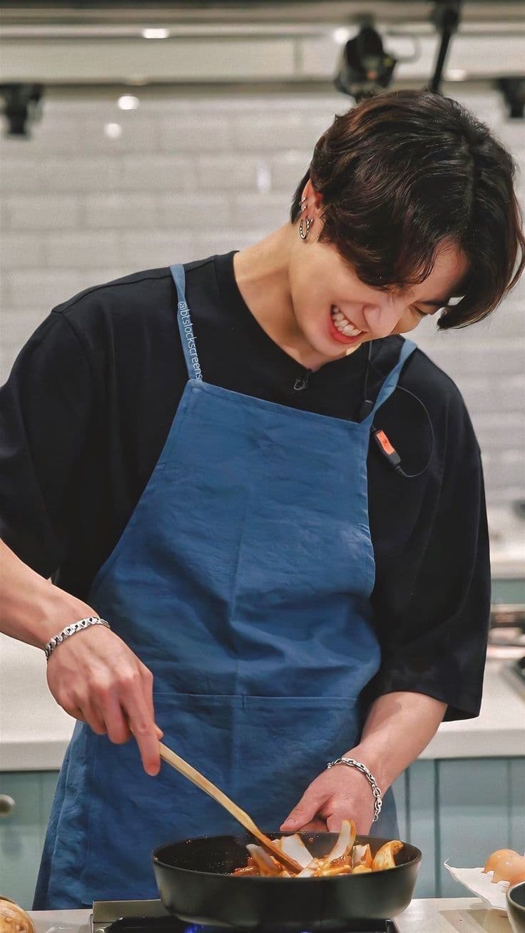Thumbnail of jung hwan