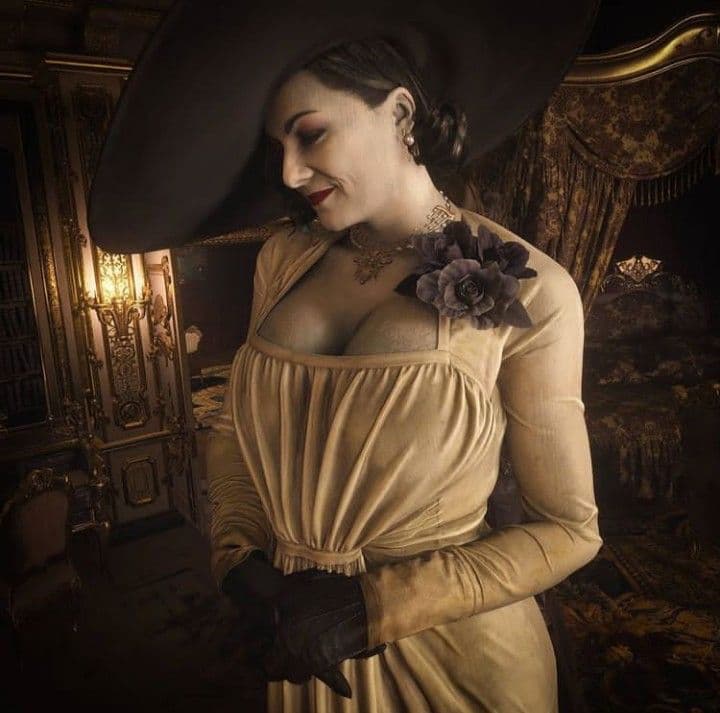 Thumbnail of Леди Альцина Димитреску