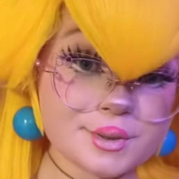 Thumbnail of PeachyKittiCosplay