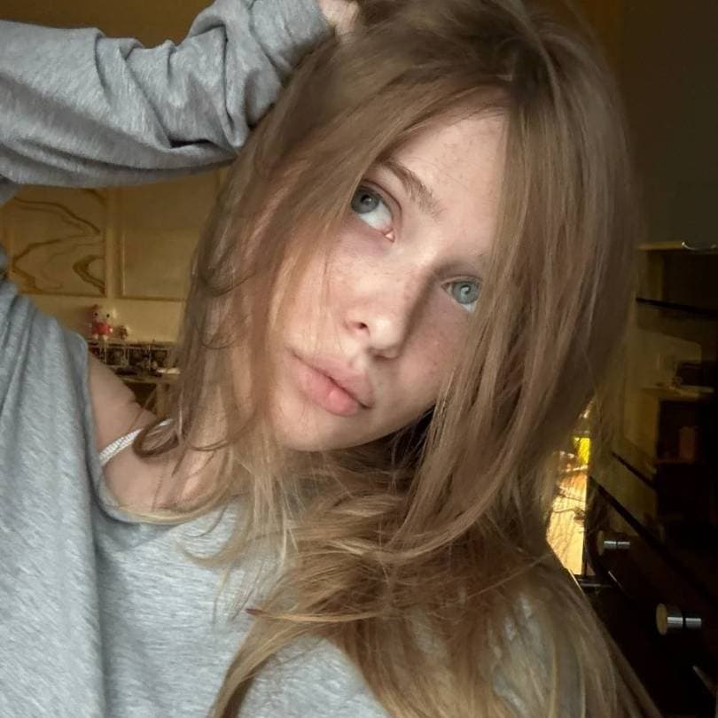 Thumbnail of Рина Я