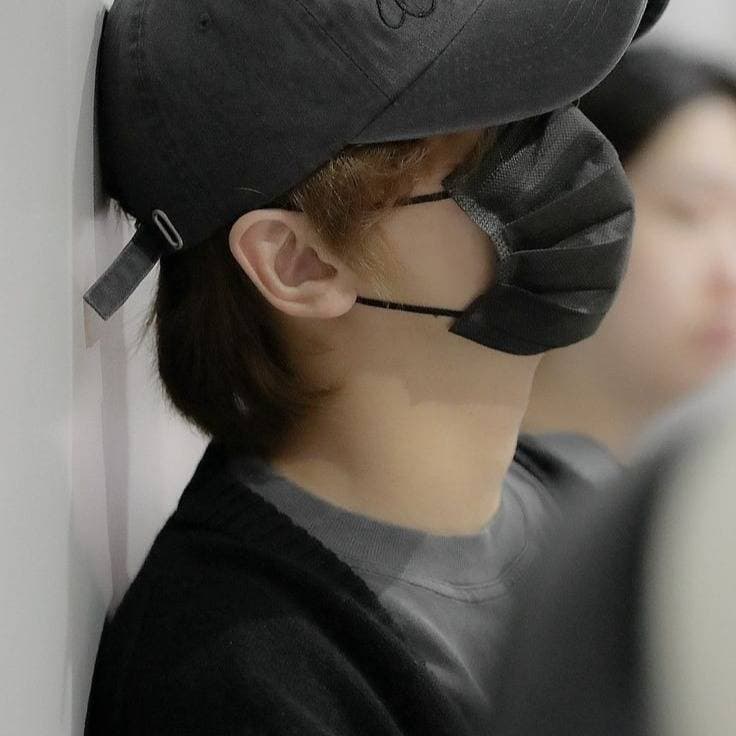 Thumbnail of lee haechan