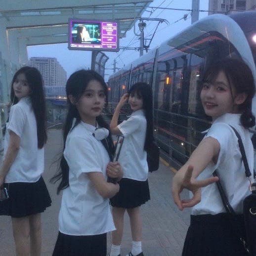 Thumbnail of ⊹₊⟡⋆ Girl best friends ⊹₊⟡⋆
