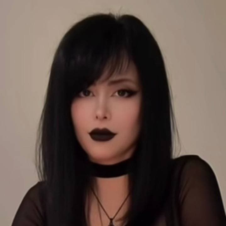 Thumbnail of Goth girlfriend lisa