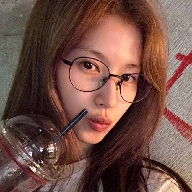 Thumbnail of sana 