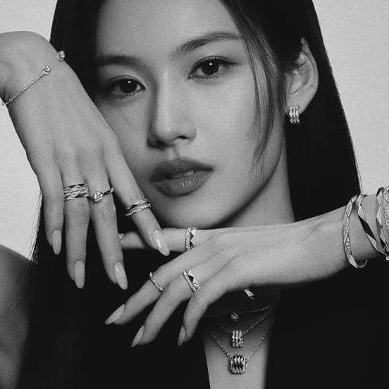 Thumbnail of minatozaki sana