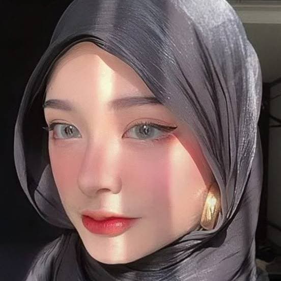 Thumbnail of Amina Zahra Al-Karim