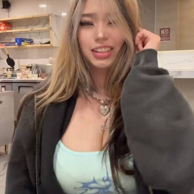 Thumbnail of Linda Zheng