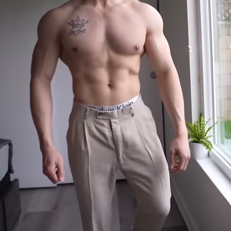Thumbnail of Горячий парень