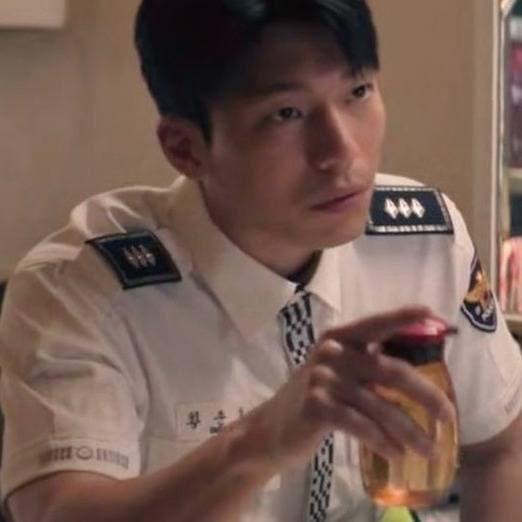 Thumbnail of Hwang Jun-Ho