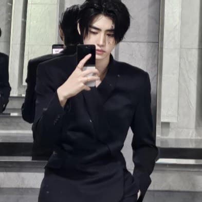 Thumbnail of Sunghoon