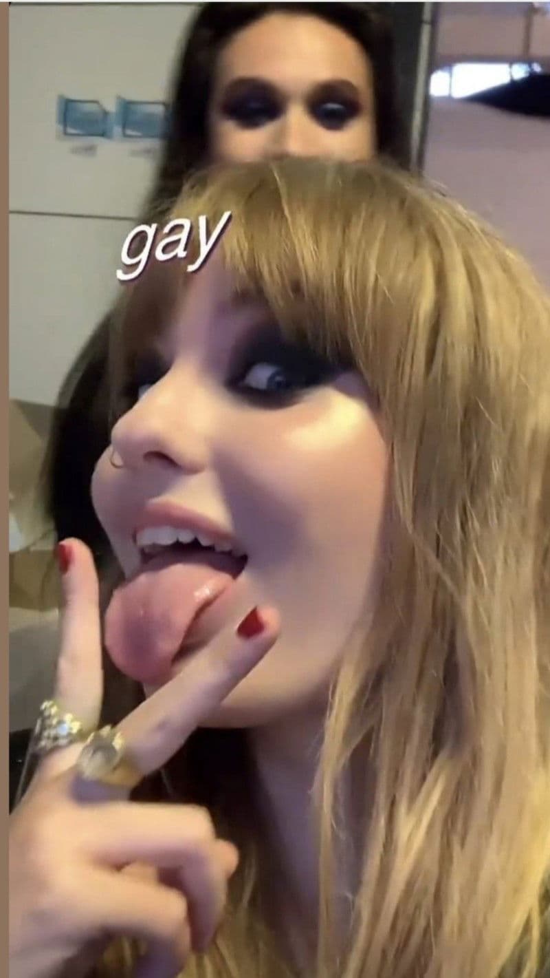 Thumbnail of Виктория Де Анджелис