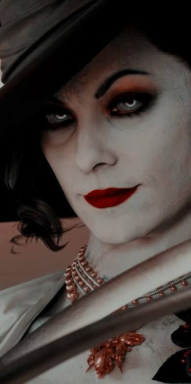 Thumbnail of Альчина Димитреску
