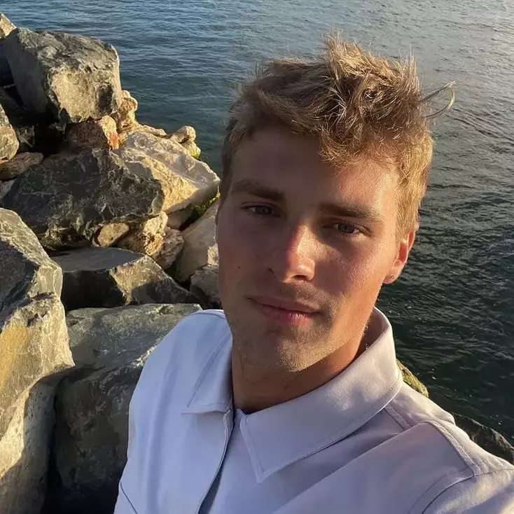 Thumbnail of Педро