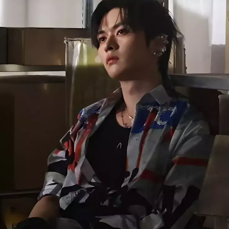 Thumbnail of Lee Know 