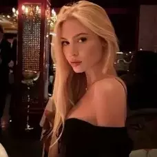 Thumbnail of Вивьен Деверо