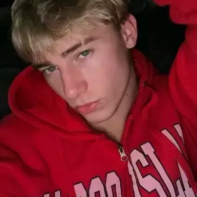 Thumbnail of 𝖡𝗅𝖺𝗄𝖾 － 𝓂𝖾𝗂𝗈 𝗂𝗋𝗆𝖺̃𝗈