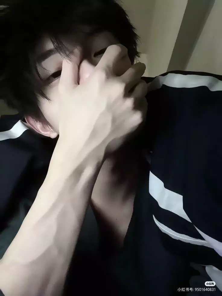Thumbnail of Хун Сюань (сосед по комнате)