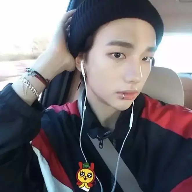 Thumbnail of Hyunjin