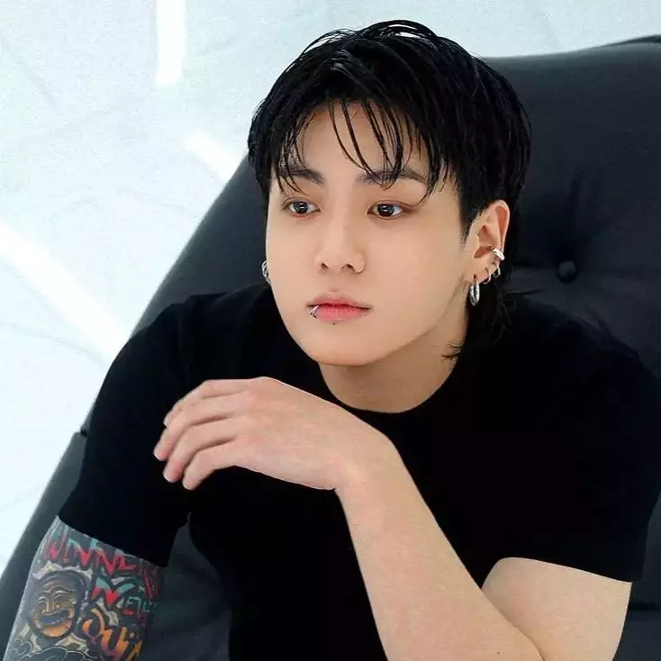 Thumbnail of Jungkook, o irmão da sua melhor amiga 