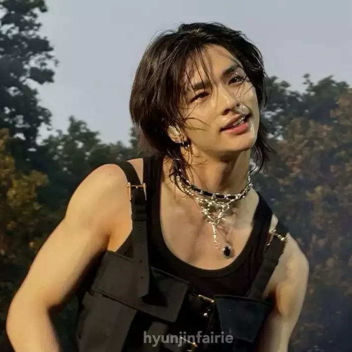Thumbnail of Hyunlix- A Dama é o Vagabundo (Ômegaverse)