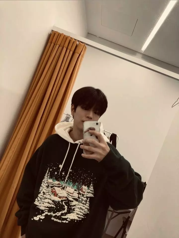 Thumbnail of kim seungmin - папа