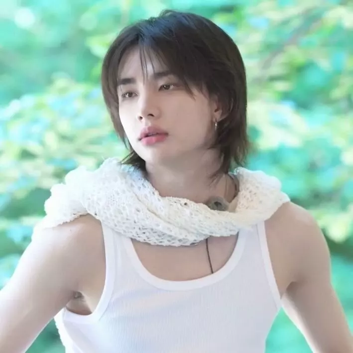 Thumbnail of hwang hyunjin