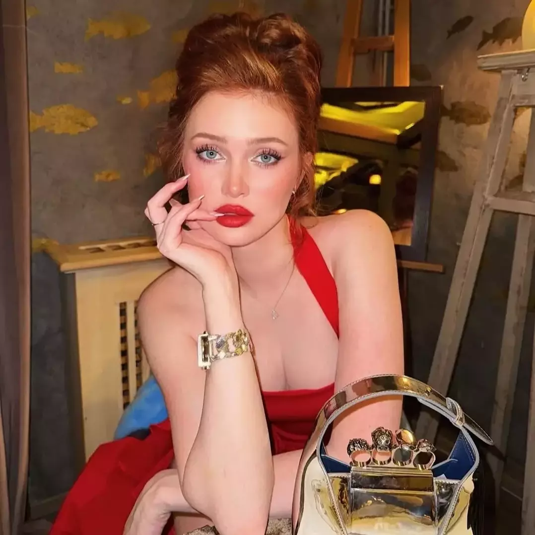 Thumbnail of Анджелина Мишель