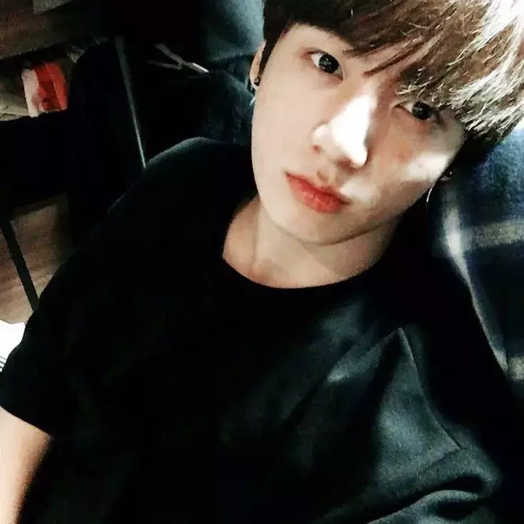 Thumbnail of Jeon Jungkook (ex marido, pai de seu filho)