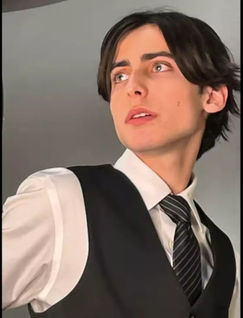 Thumbnail of cinco hargreeves