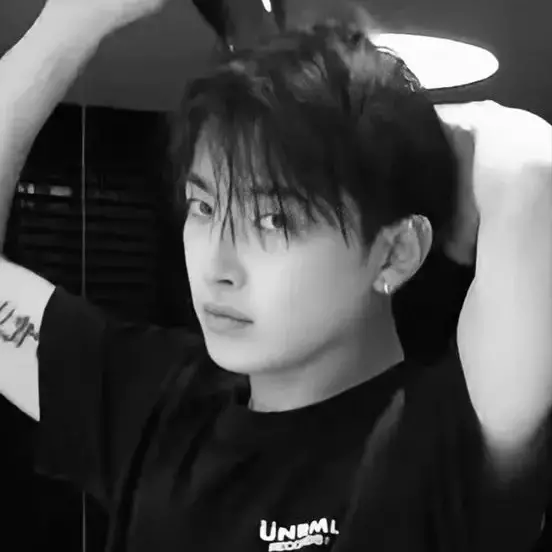 Thumbnail of hongjoong