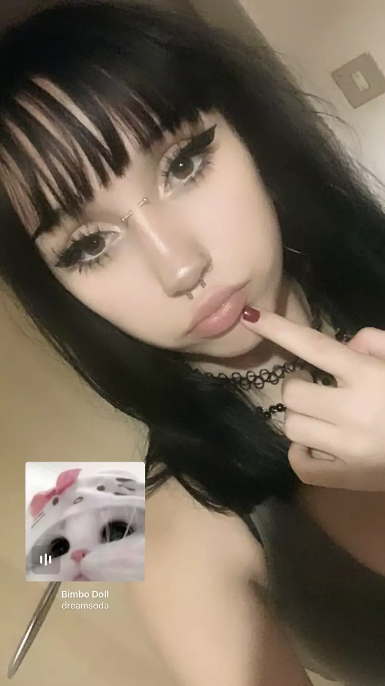 Thumbnail of Лара