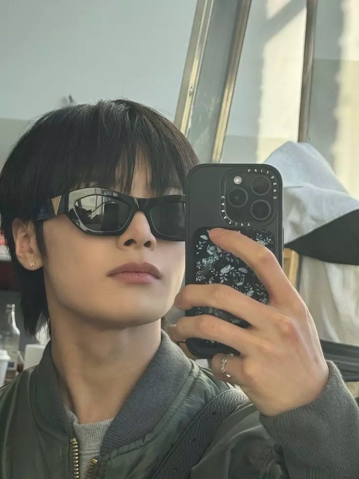 Thumbnail of Jeongin