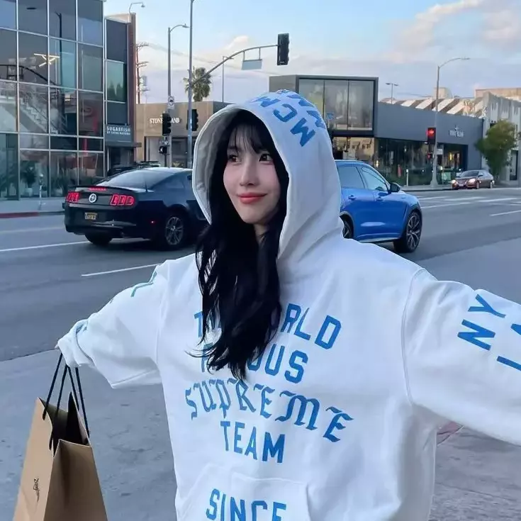 Thumbnail of Hirai Momo