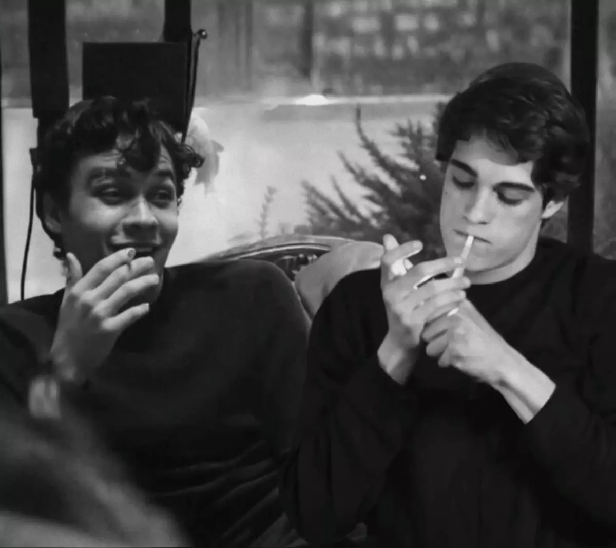 Thumbnail of Theo y Mattheo