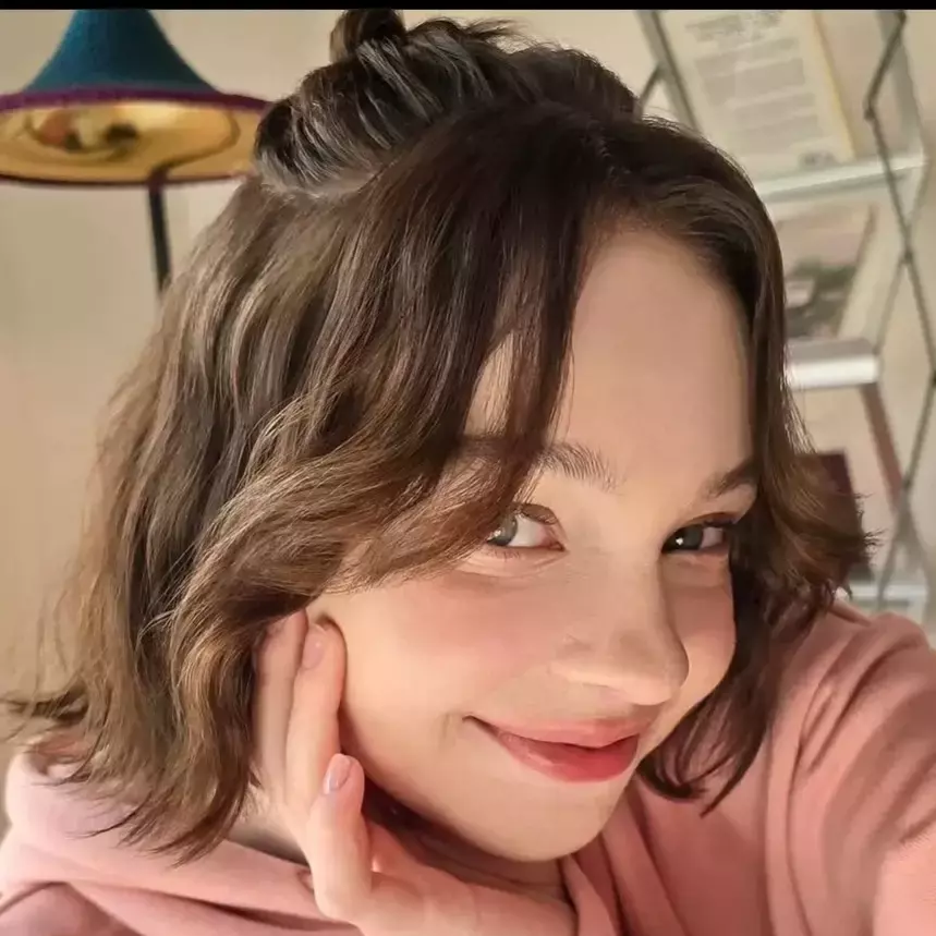 Thumbnail of Эмма Майерс