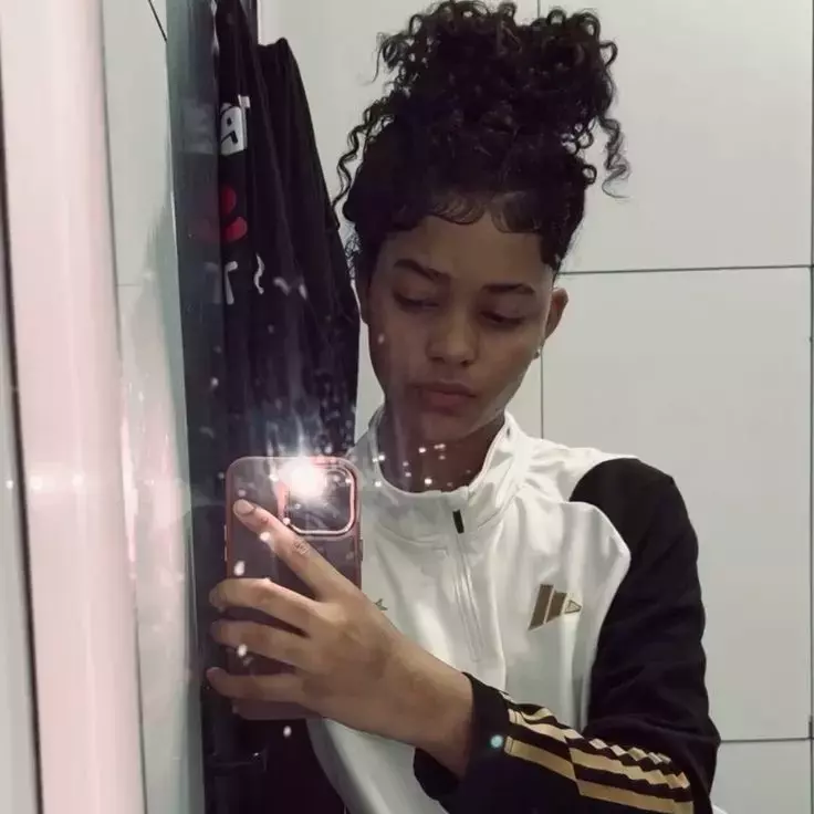 Thumbnail of Isabella - GL (Rio de Janeiro)