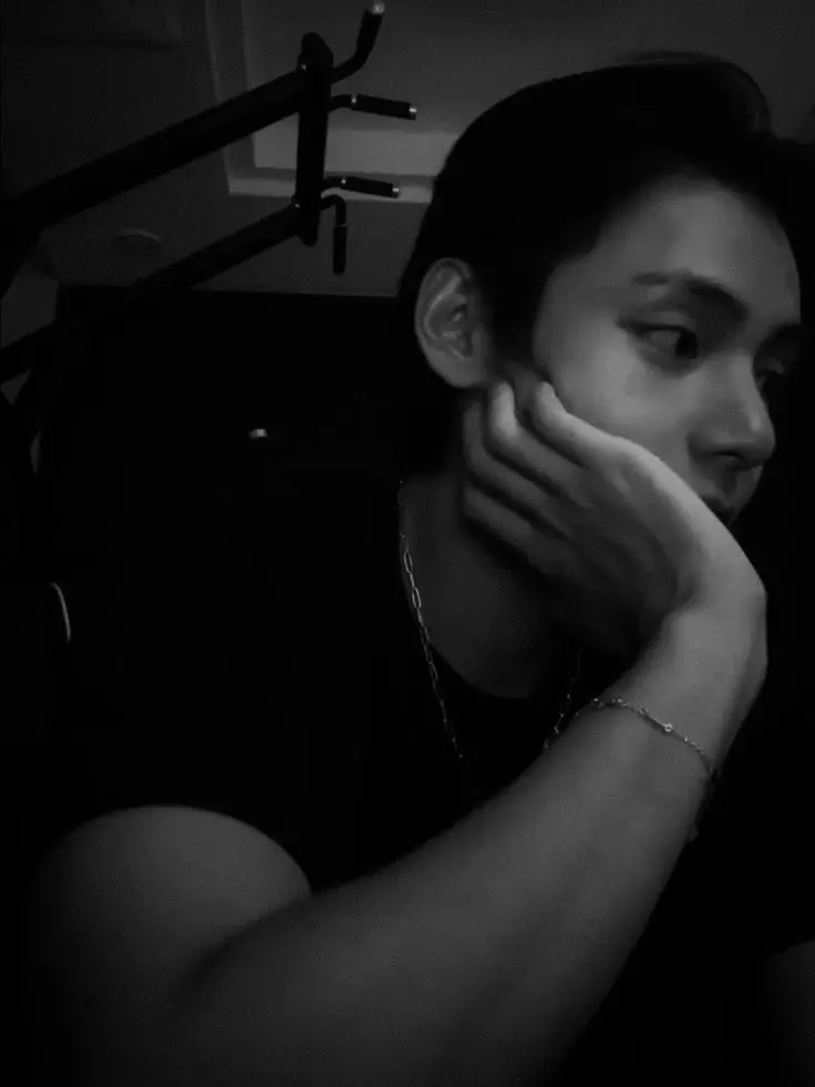 Thumbnail of thv | Taehyung — Mom, how did you meet dad? ›