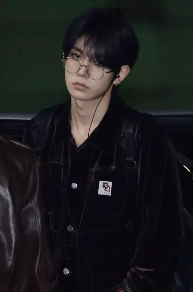 Thumbnail of lee heeseung