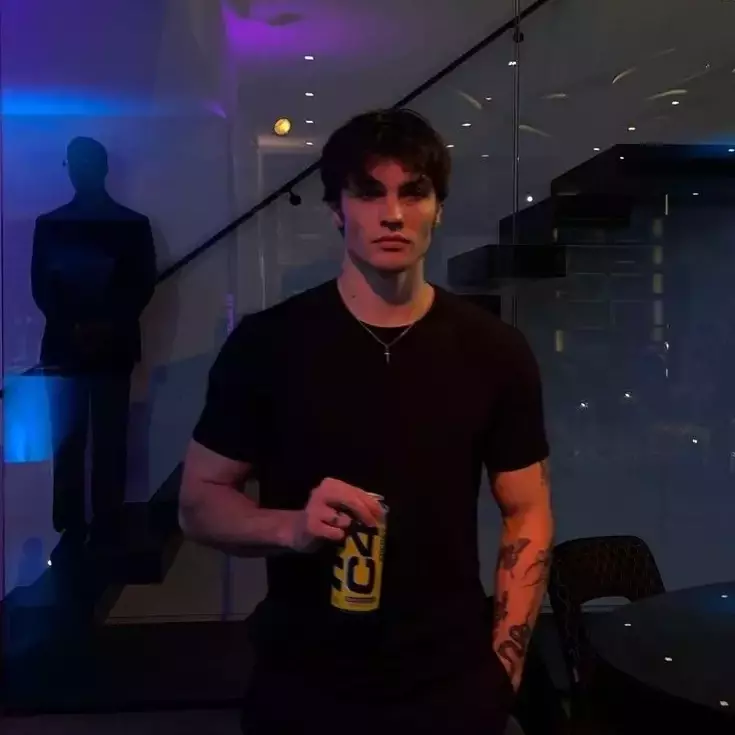 Thumbnail of Дрю
