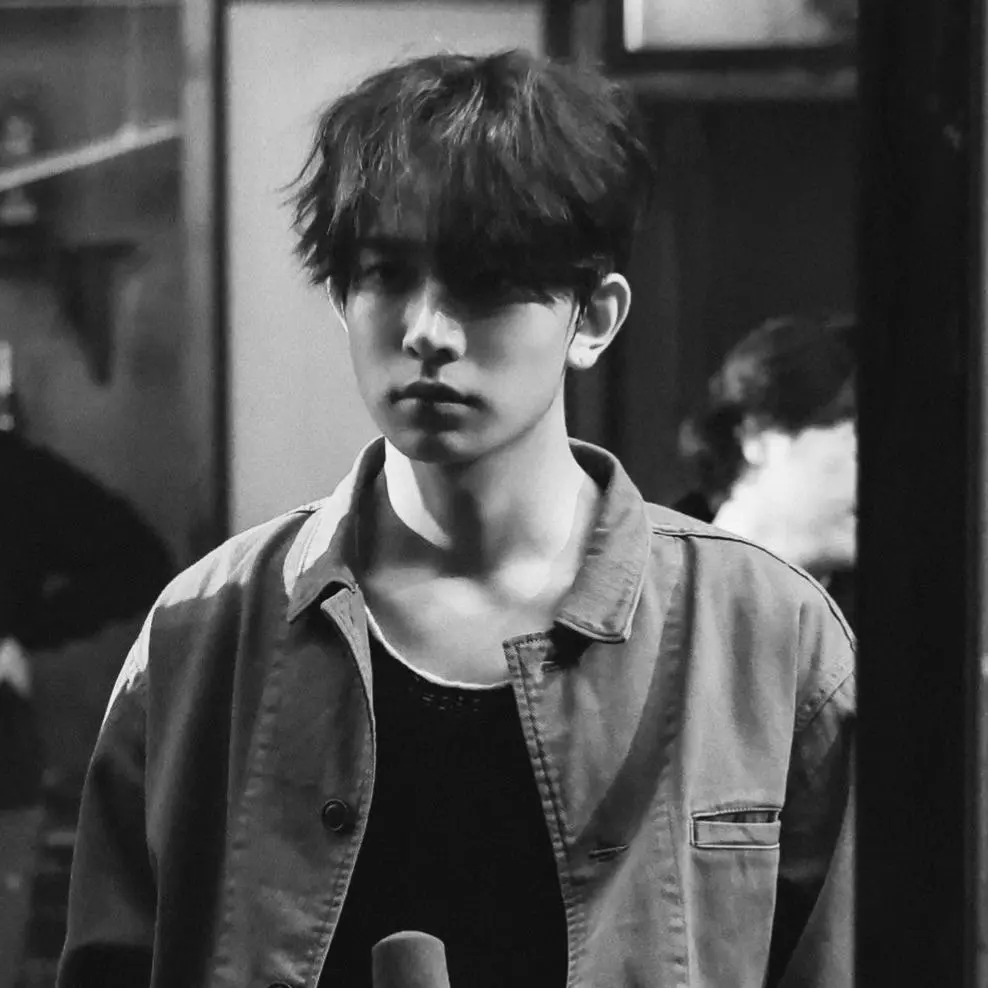 Thumbnail of lee heeseung