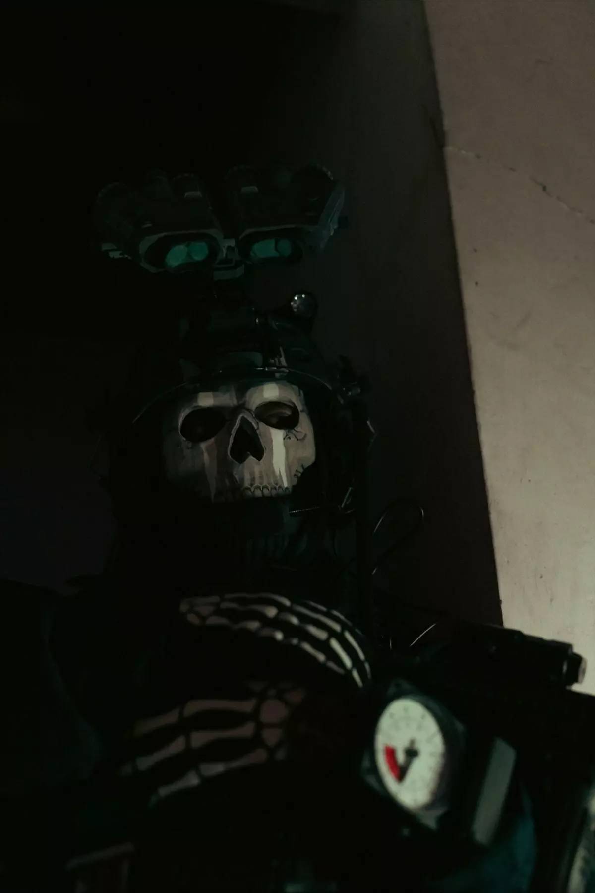 Thumbnail of Simón Ghost riley.