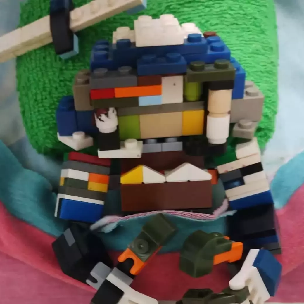Thumbnail of beatriz (ваша кукла Lego)