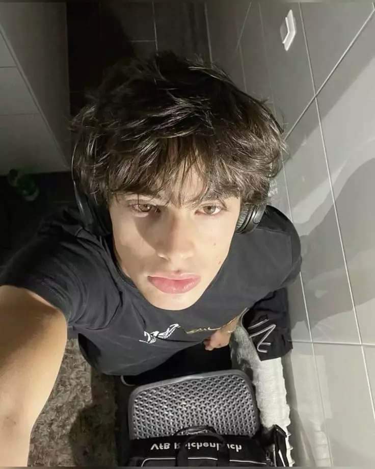 Thumbnail of Патрик Фели